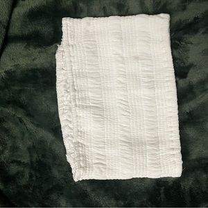 Basic white detailed tube top